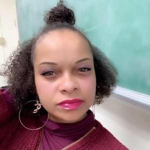 Meet your Posher, Adrine